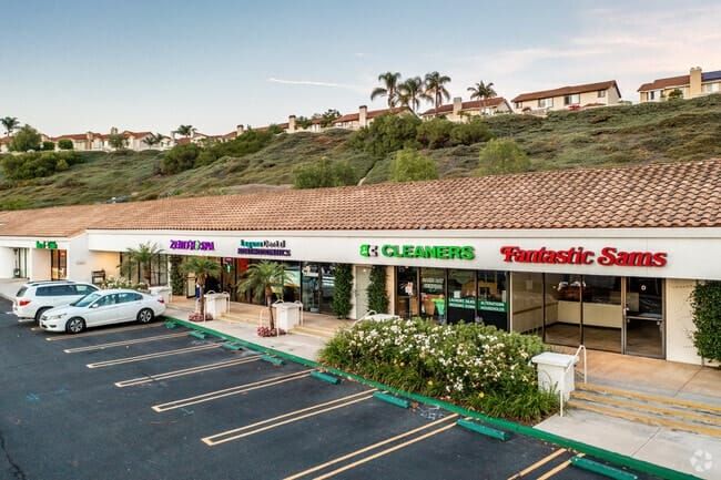 La Paz Shopping Center in Laguna Niguel, CA