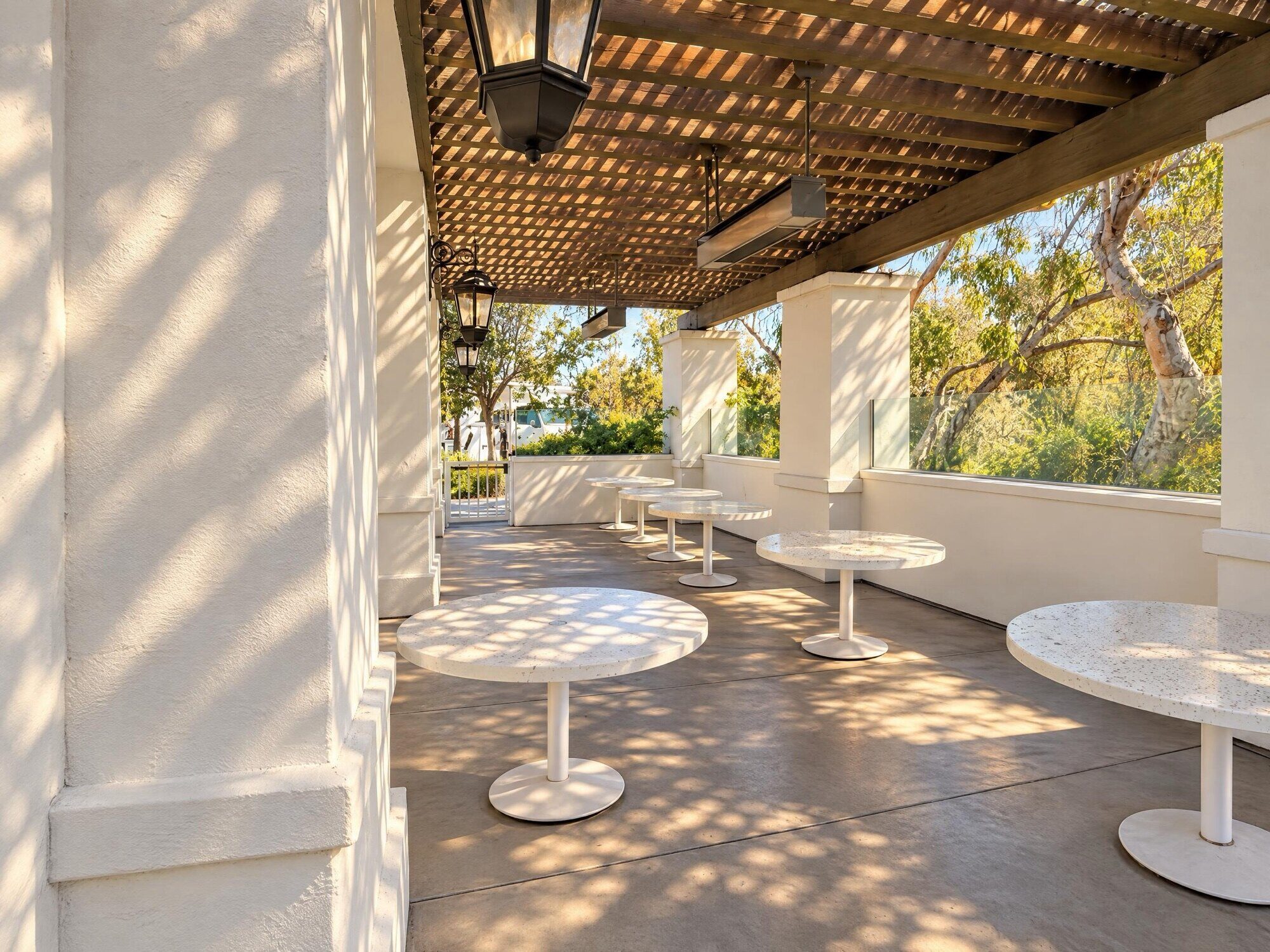 Covered patio, 915 Avenida Pico