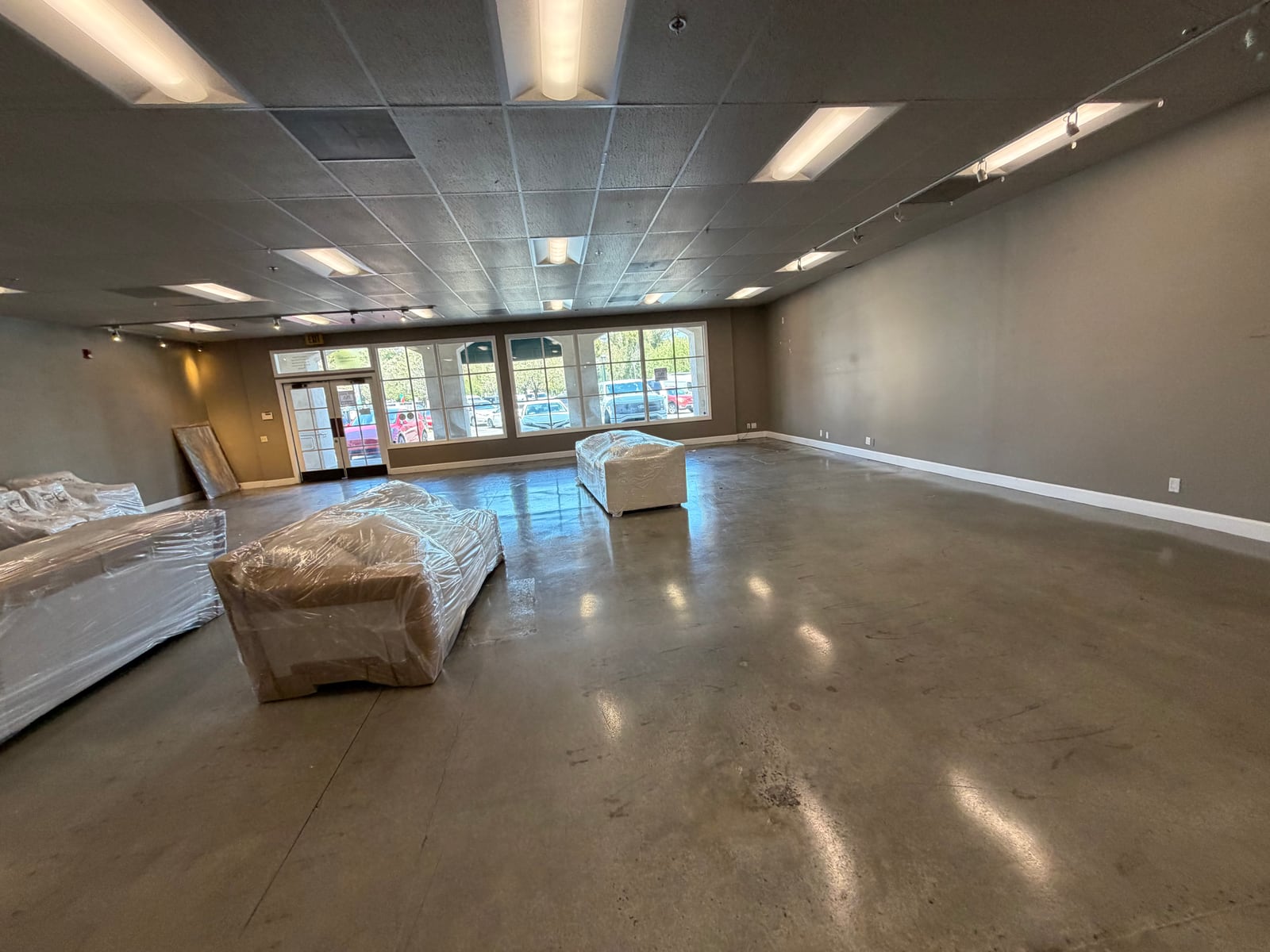 Marbella Plaza — Suite C4 · 3,040 SF — photo 2